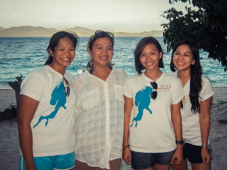 L-R: Mavic, Mariglo, and our new team members: Jamie (Lagen) and Kitsie (Pangulasian)